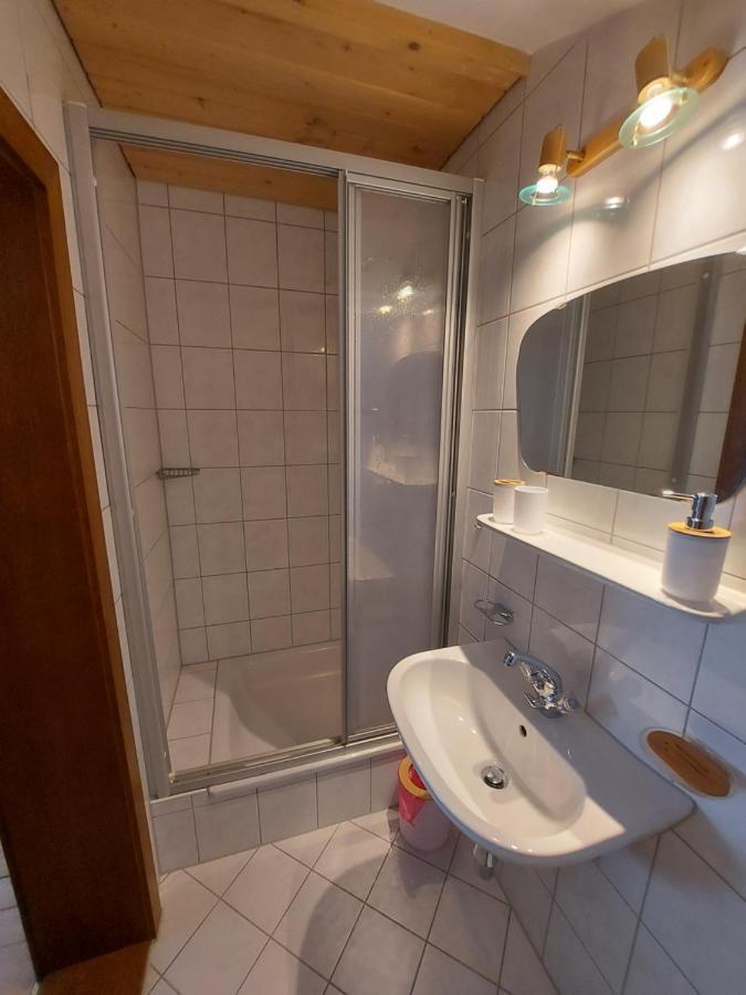 Zum Schneider Bed & Breakfast Finkenberg Eksteriør bilde